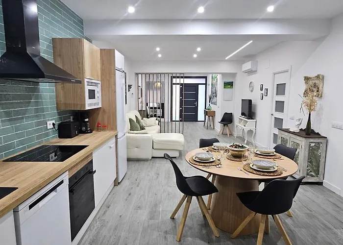 Apartament The House Arenas de San Pedro